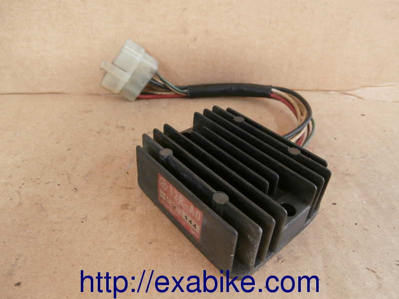 regulateur Yamaha 600 FZ - photo 1