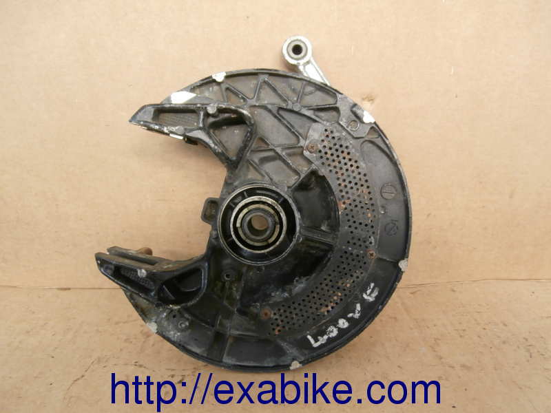 caliper bracket, front Honda VF 400 F - photo 2