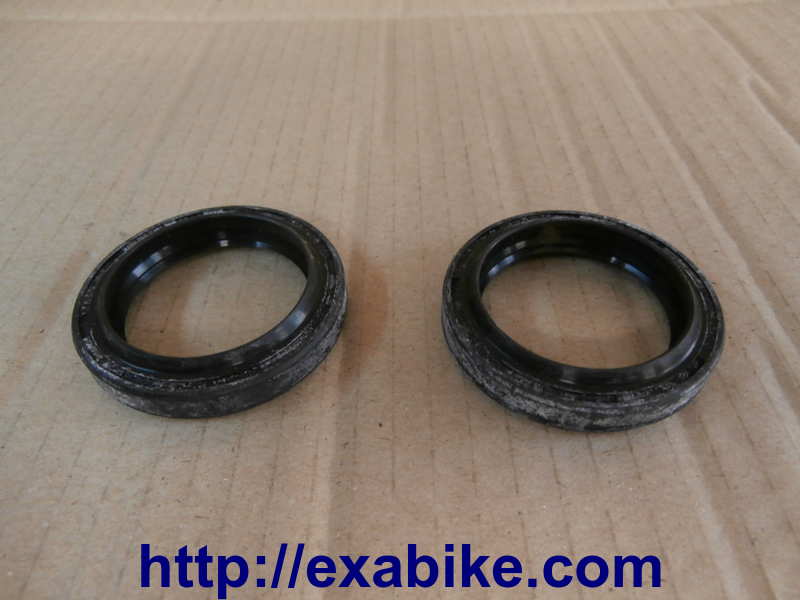 joint spi de fourche Yamaha 600 FZR - photo 1
