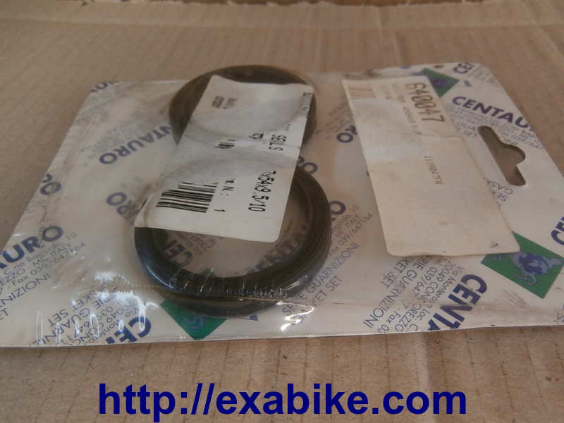 fork seal Honda VFR 800 - photo 1