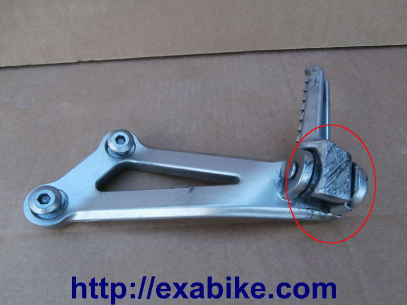step, rear left Kawasaki Z 750 - photo 1