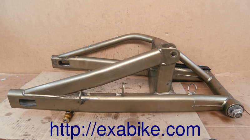 swingarm Kawasaki ER-6 - photo 2