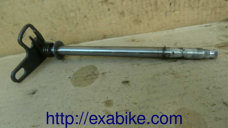 gear change axle Suzuki GSXR 750 - photo 1
