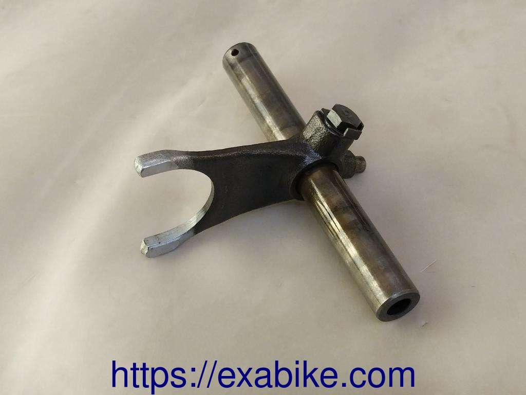 gearbox fork Honda XLR 600 - photo 1