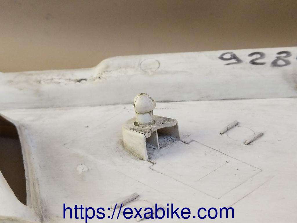 frame cover, right Suzuki DR 125 - photo 3