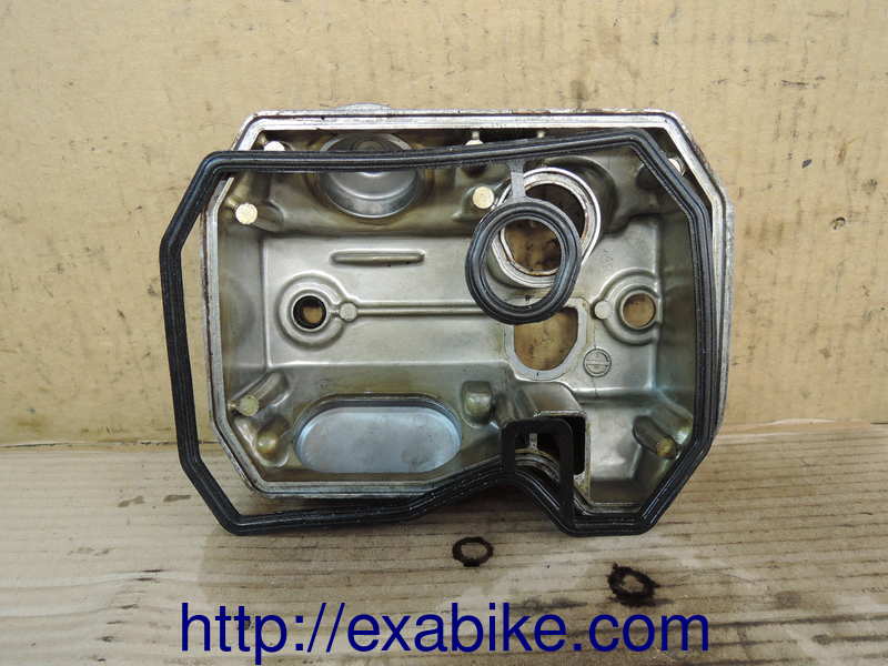 cylinder head cover, front Honda VT500C - photo 2