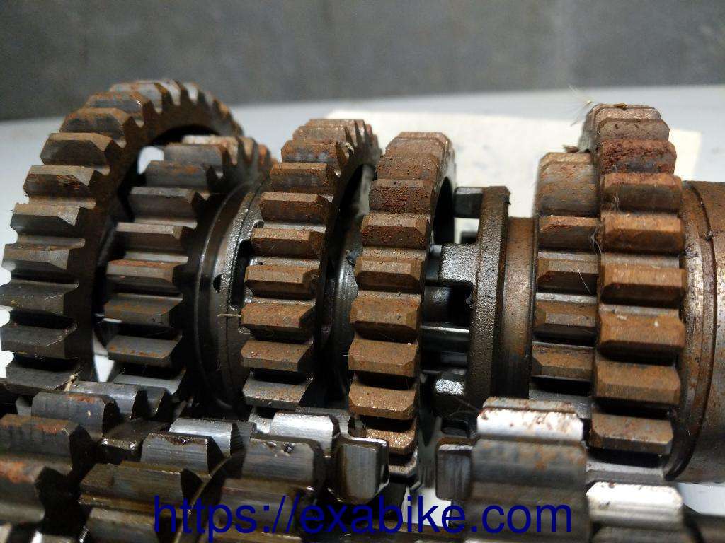 boite de vitesses Kawasaki GPX 750 - photo 4