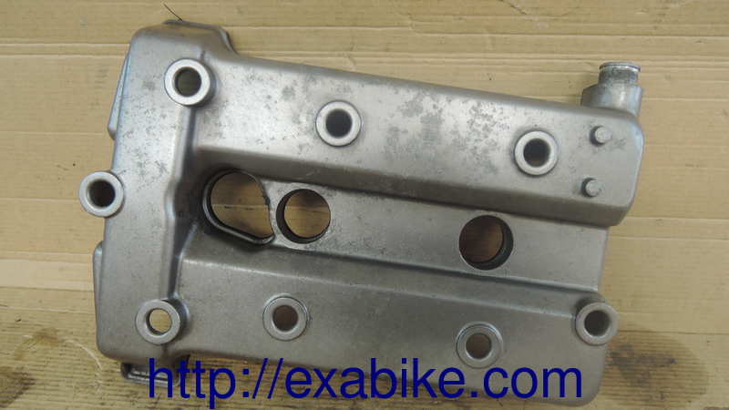 cylinder head cover Yamaha TDM 850 - photo 1