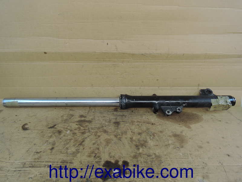 right fork Yamaha XJ 750 Seca - photo 1