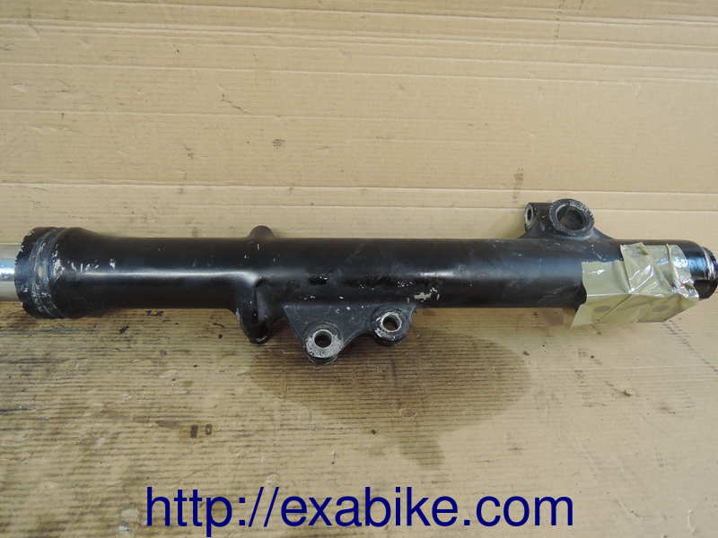 right fork Yamaha XJ 750 Seca - photo 2