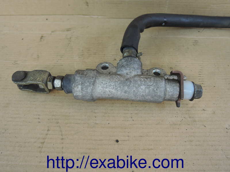 rear brake master cylinder Yamaha XTZ 660 - photo 2