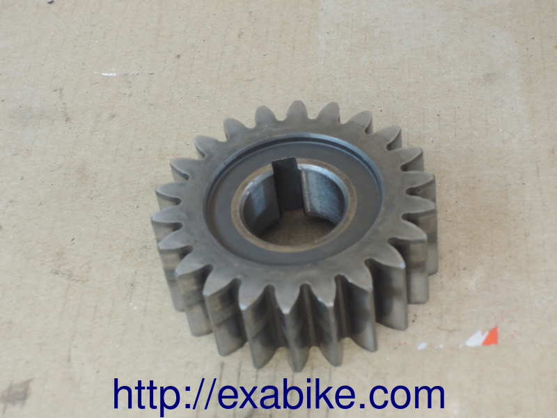 primary gear Suzuki DR 350 - photo 1