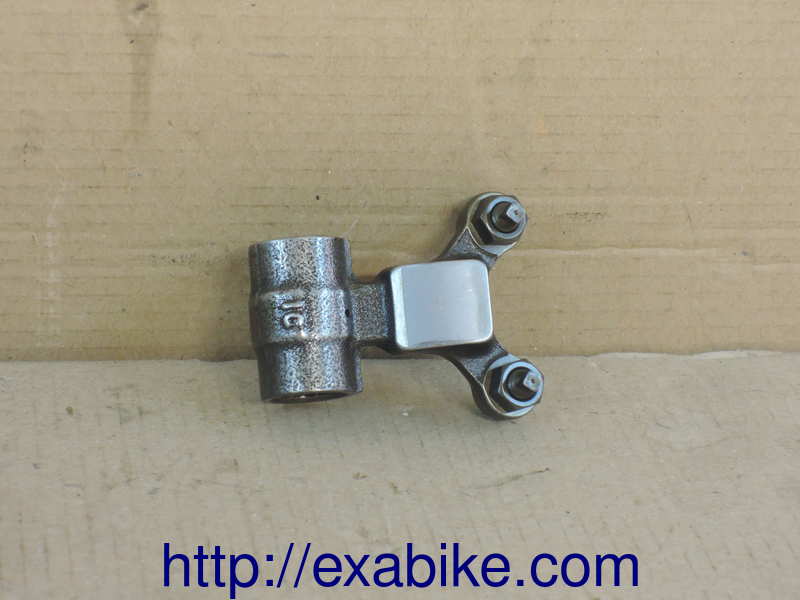 valve rocker Suzuki GSXF 600 - photo 1