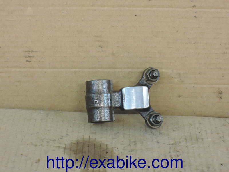 valve rocker Suzuki GSXF 600 - photo 1