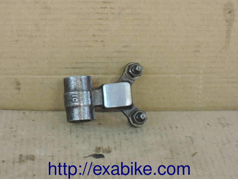 valve rocker Suzuki GSXF 600 - photo 1