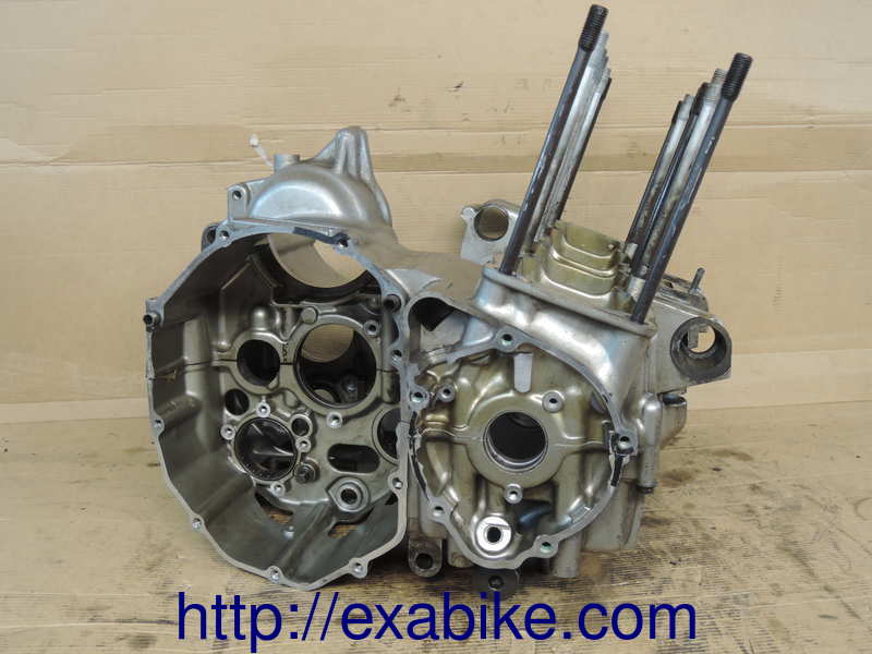 crankcase set Suzuki 600 Bandit - photo 1